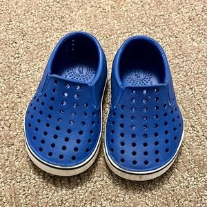 Native Miles Baby/Little Child Shoes Size 4 Bright Blue